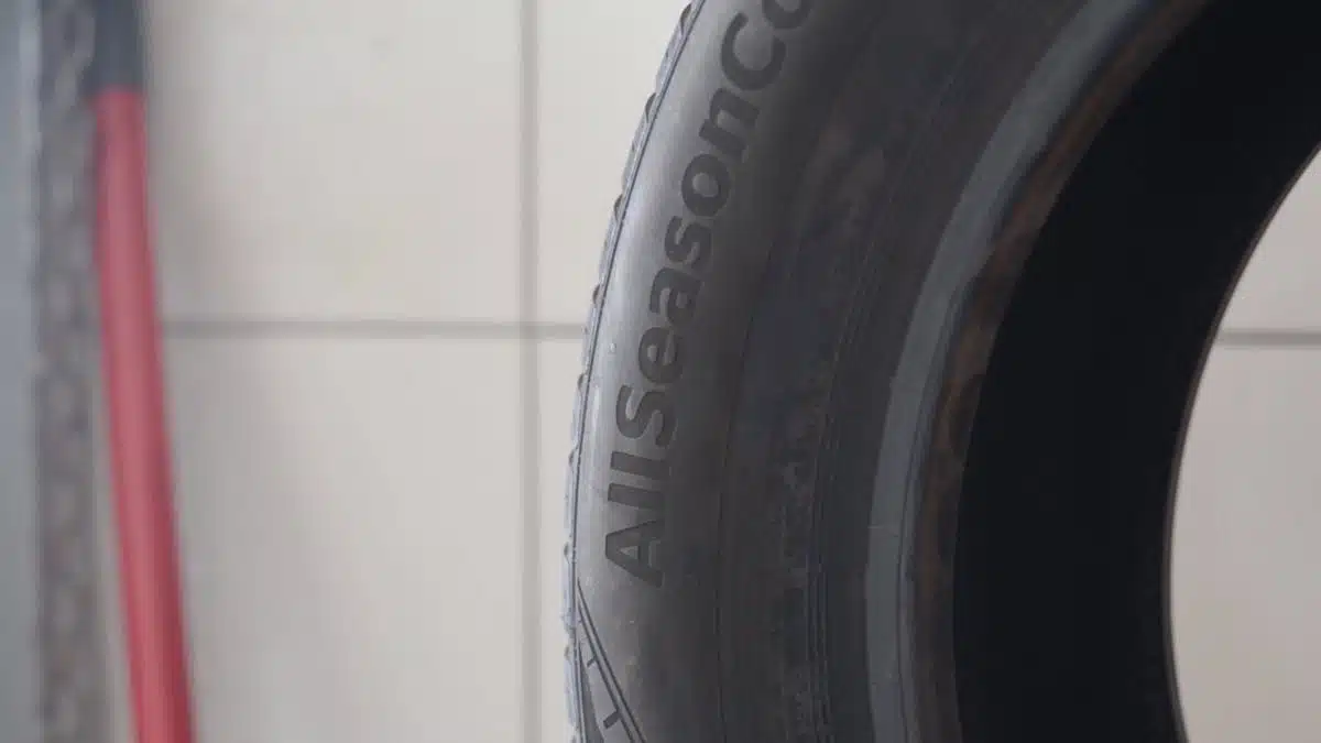 Combien de kilomètres peut-on parcourir avec un pneu avant de le changer ?